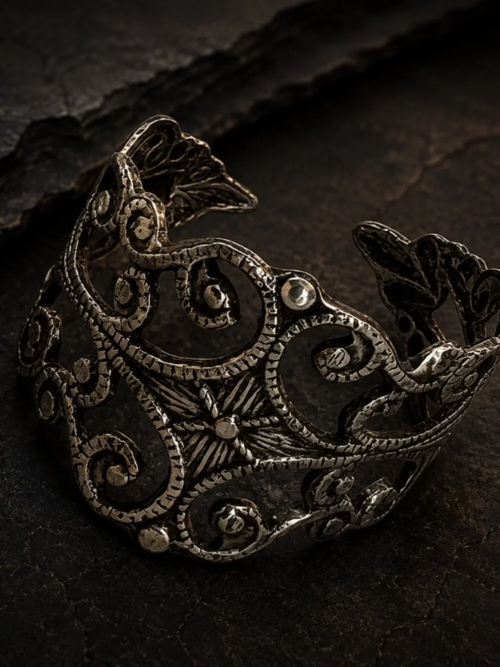 Ornate Vintage-Style Filigree Ring